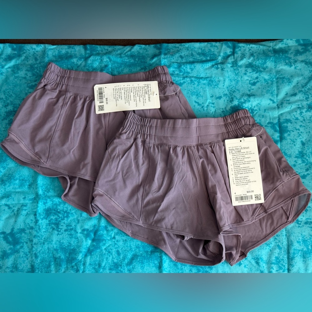 Lululemon Hotty Hot LR Shorts 2.5in Lined Purple Ash